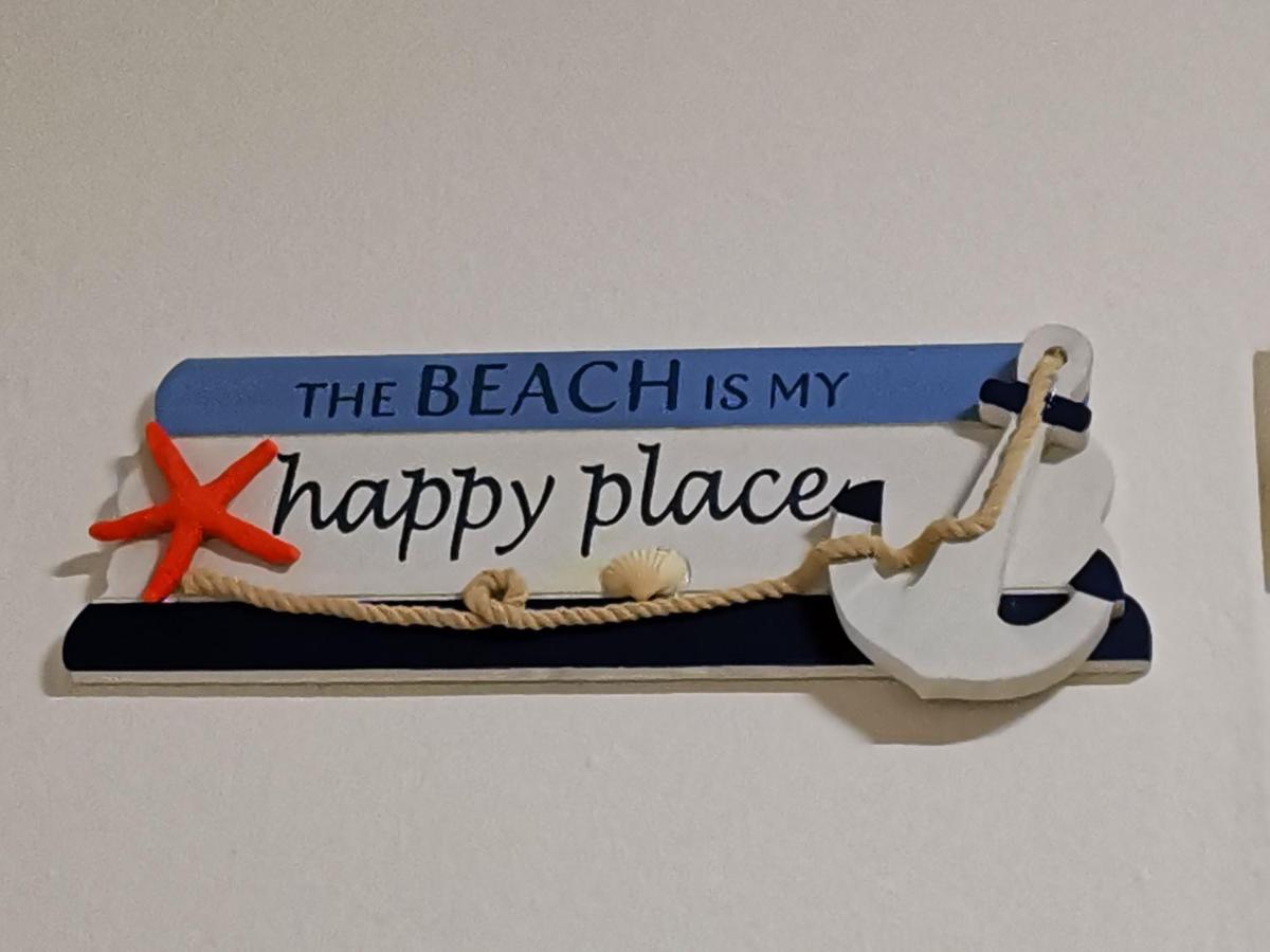 Oceanside Licenced Tourist Residence Flic en Flac Bagian luar foto