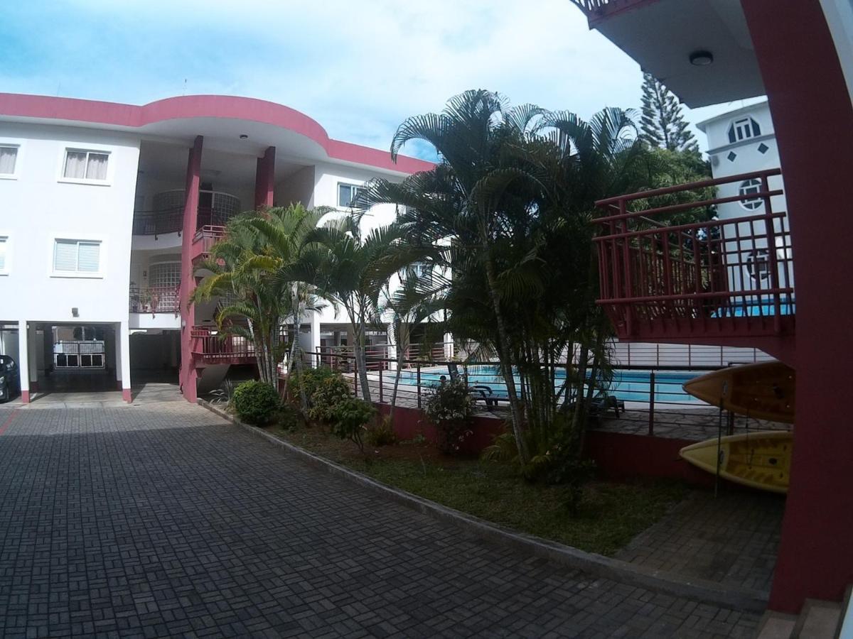 Oceanside Licenced Tourist Residence Flic en Flac Bagian luar foto